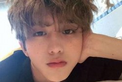 狗仔爆料蔡徐坤原图视频,蔡徐坤原图视频曝光，揭秘明星幕后生活